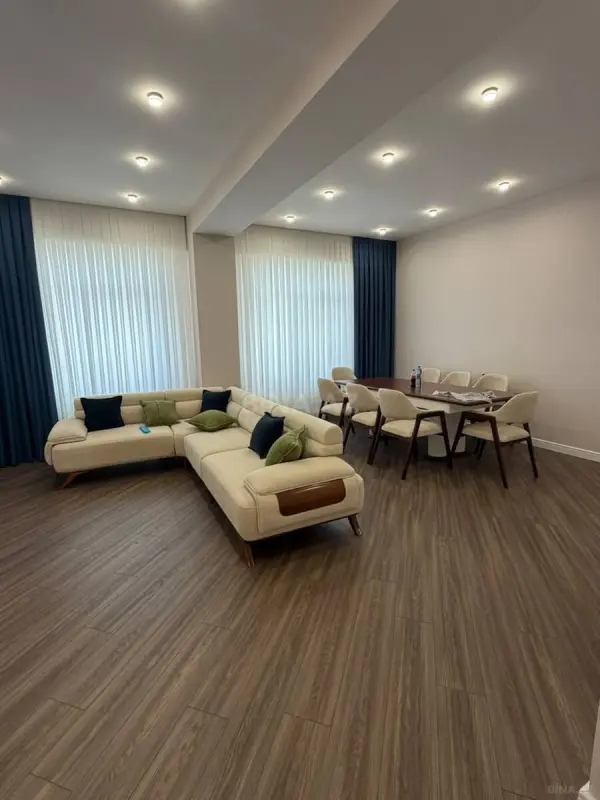 Kirayə verilir 3 otaqlı mənzil 152 m²