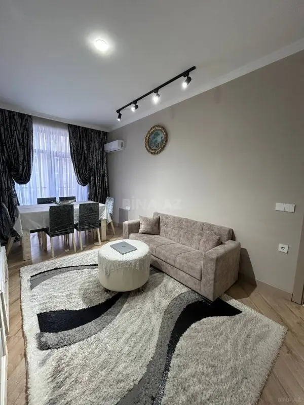 Satılır 2 otaqlı mənzil 87 m²