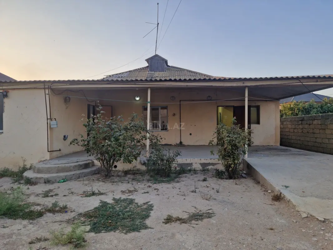 Satılır 5 otaqlı həyət evi 130 m²
