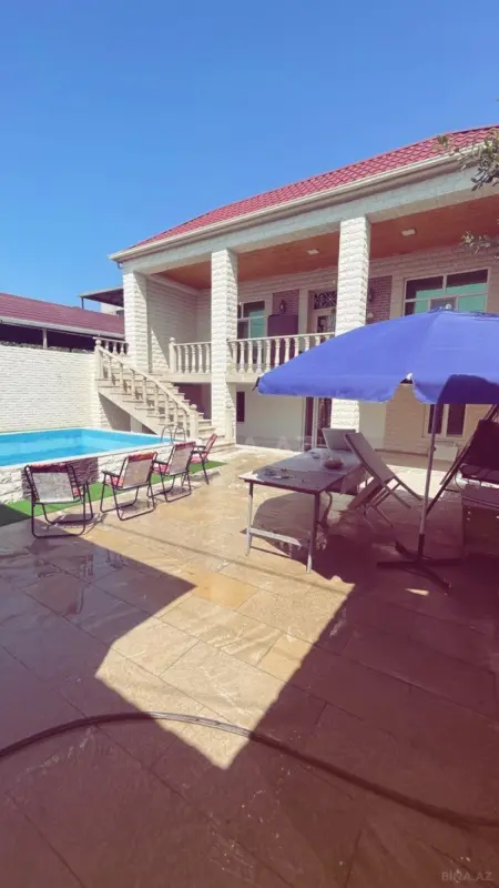 Satılır 6 otaqlı həyət evi 240 m²