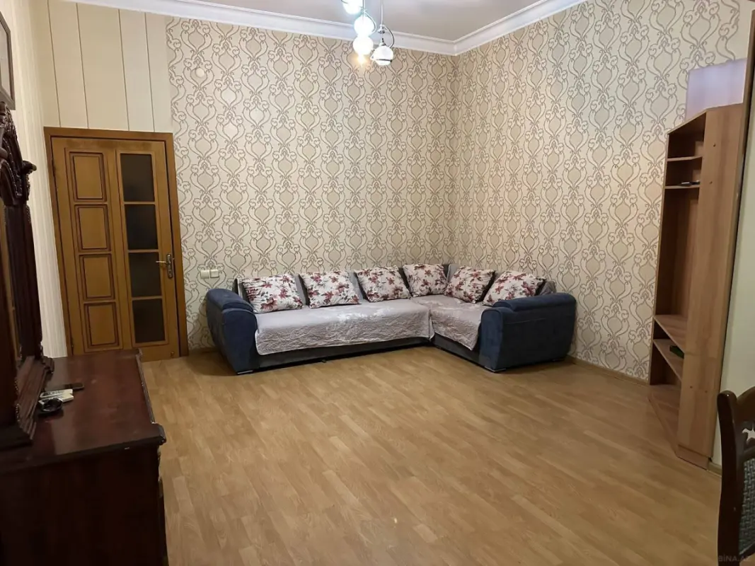 Kirayə verilir 3 otaqlı mənzil 100 m²