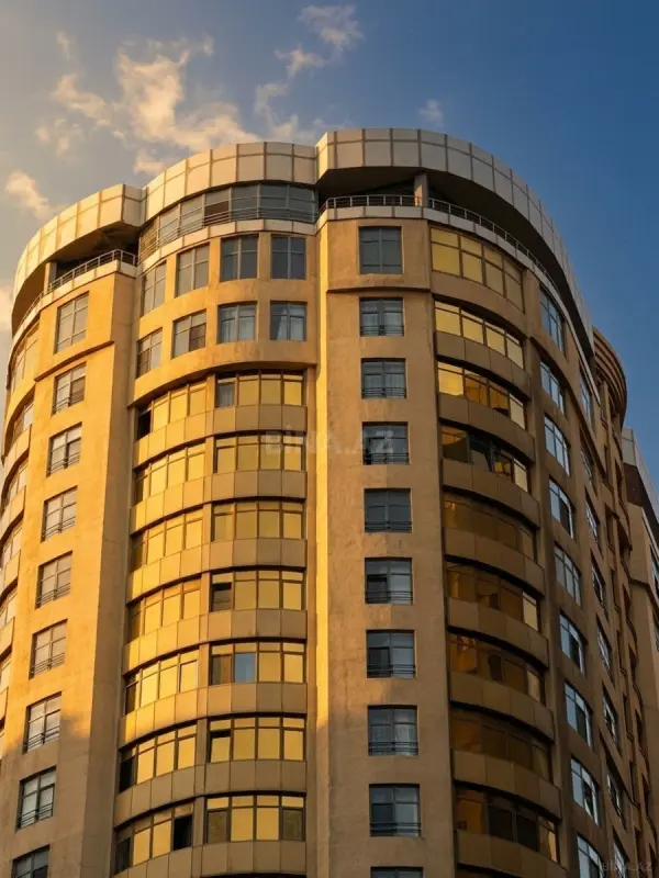 Satılır 3 otaqlı mənzil 117 m²