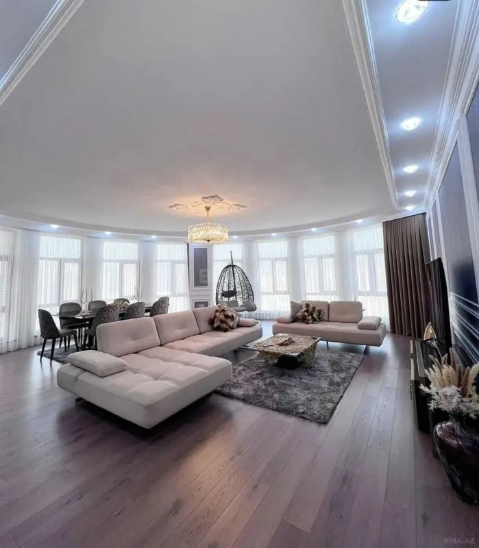 Satılır 3 otaqlı mənzil 165 m²