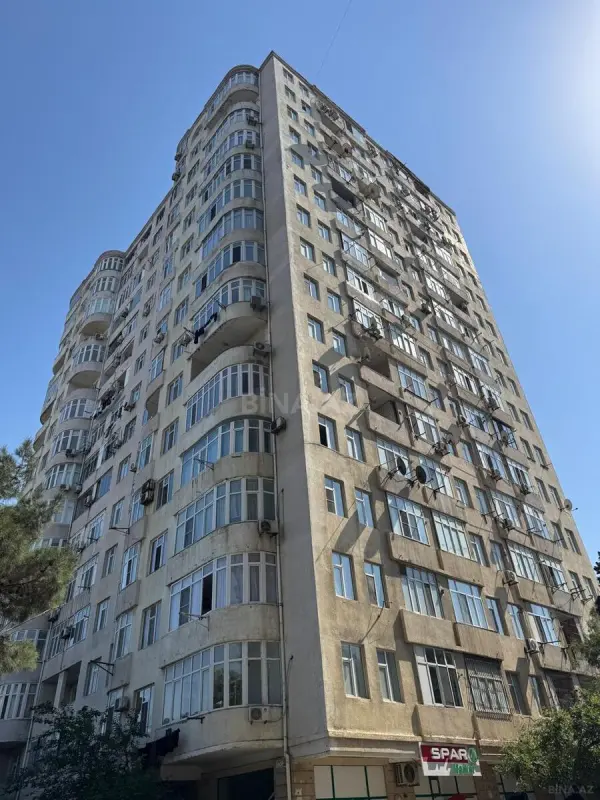 Satılır 3 otaqlı mənzil 125 m²