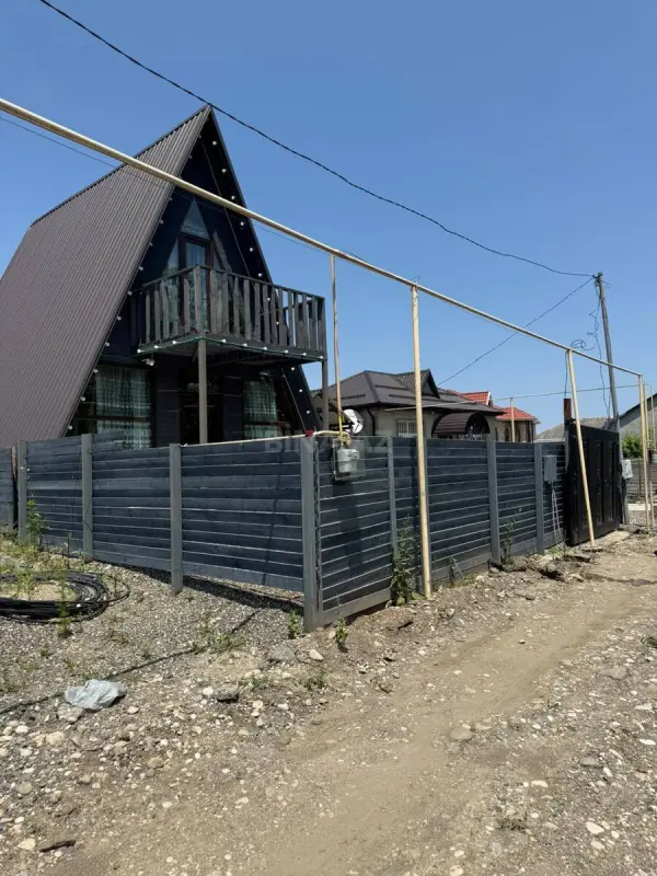 Satılır 4 otaqlı həyət evi 120 m²