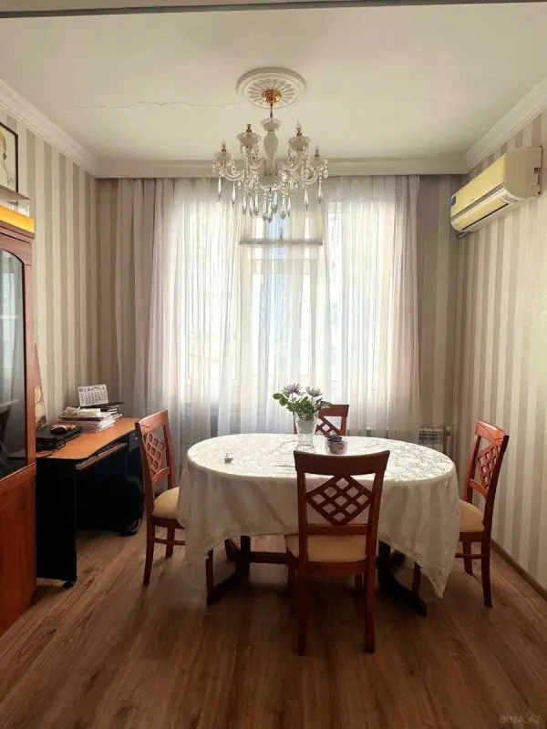 Satılır 2 otaqlı mənzil 70.5 m²