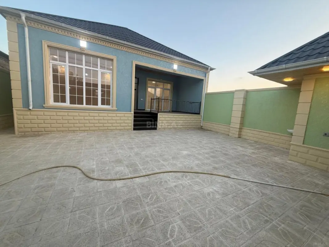Satılır 4 otaqlı həyət evi 130 m²