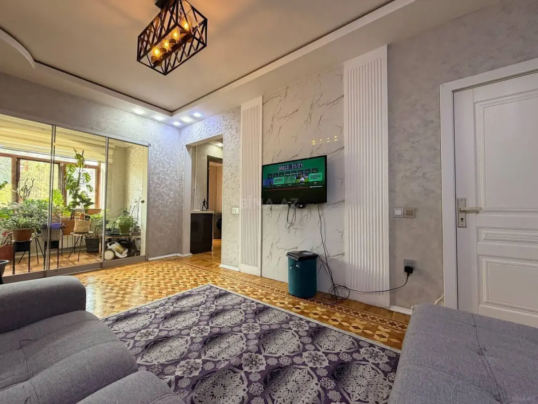 Satılır 4 otaqlı mənzil 110 m²