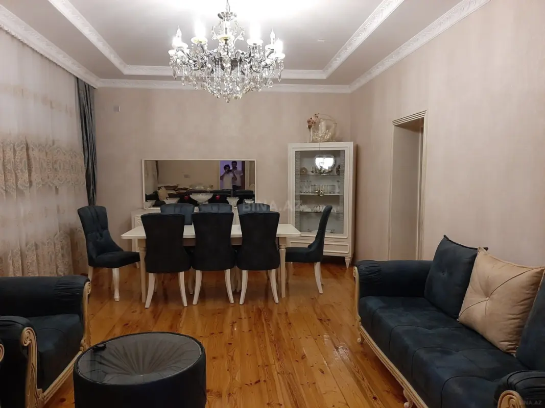 Satılır 5 otaqlı həyət evi 160 m²
