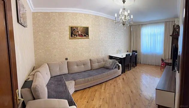 Satılır 3 otaqlı mənzil 80 m² — Bakı, Həzi Aslanov qəs. 3 otaq 80.00 m²