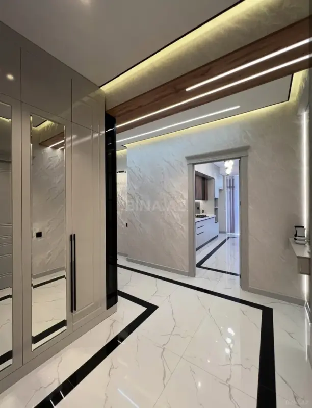 Satılır 3 otaqlı mənzil 128 m²