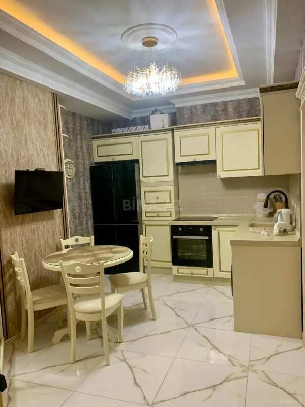 Satılır 2 otaqlı mənzil 70 m²