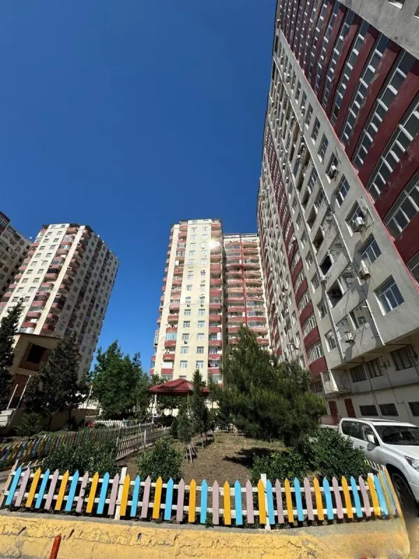 Satılır 1 otaqlı ofis 52 m²