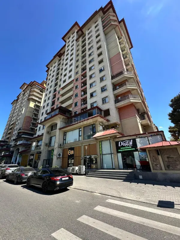 Satılır 2 otaqlı mənzil 90 m²