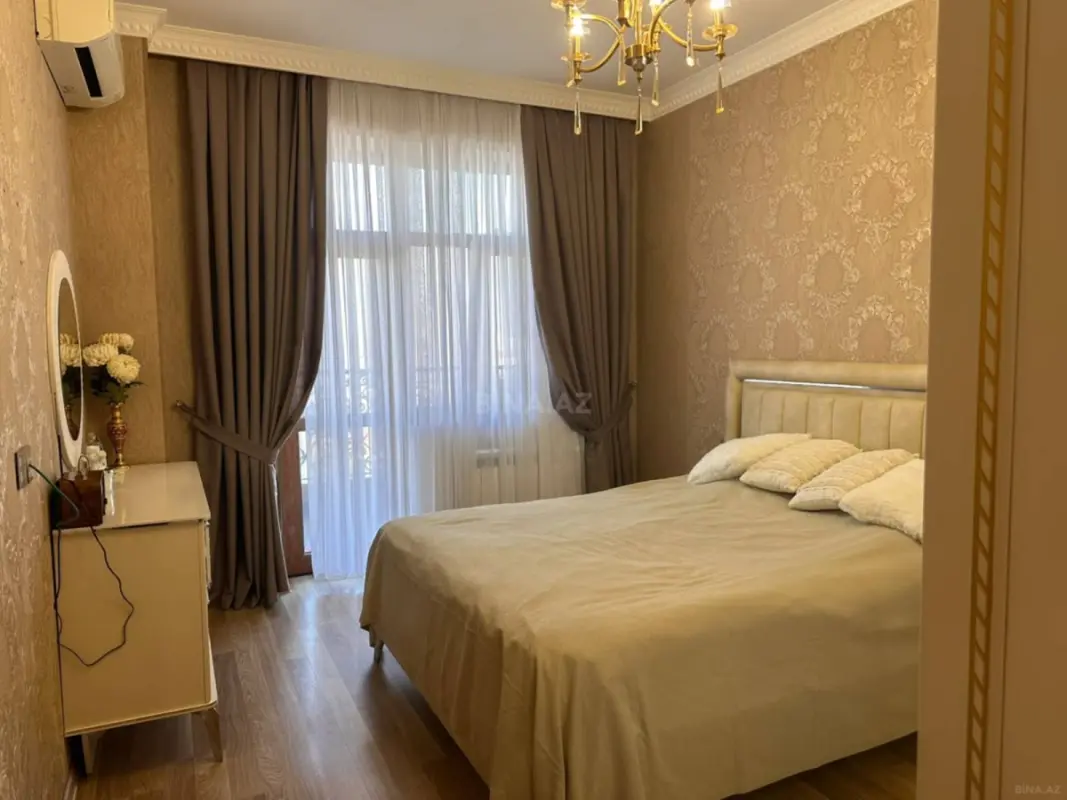 Satılır 2 otaqlı mənzil 75 m²