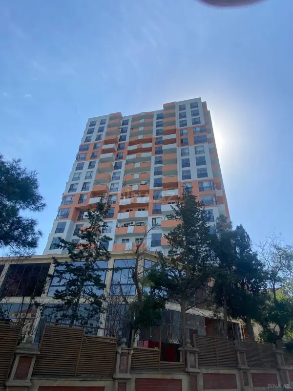 Satılır 3 otaqlı mənzil 117 m²