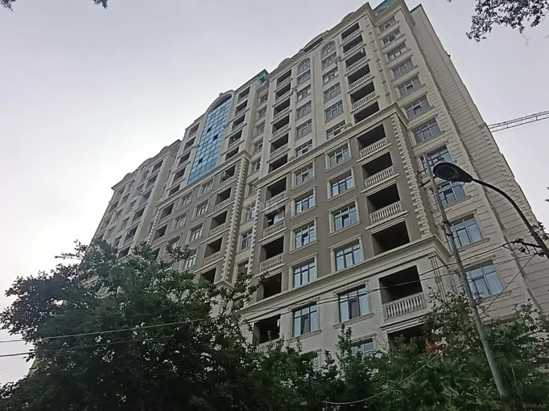 Satılır 2 otaqlı mənzil 99.6 m²