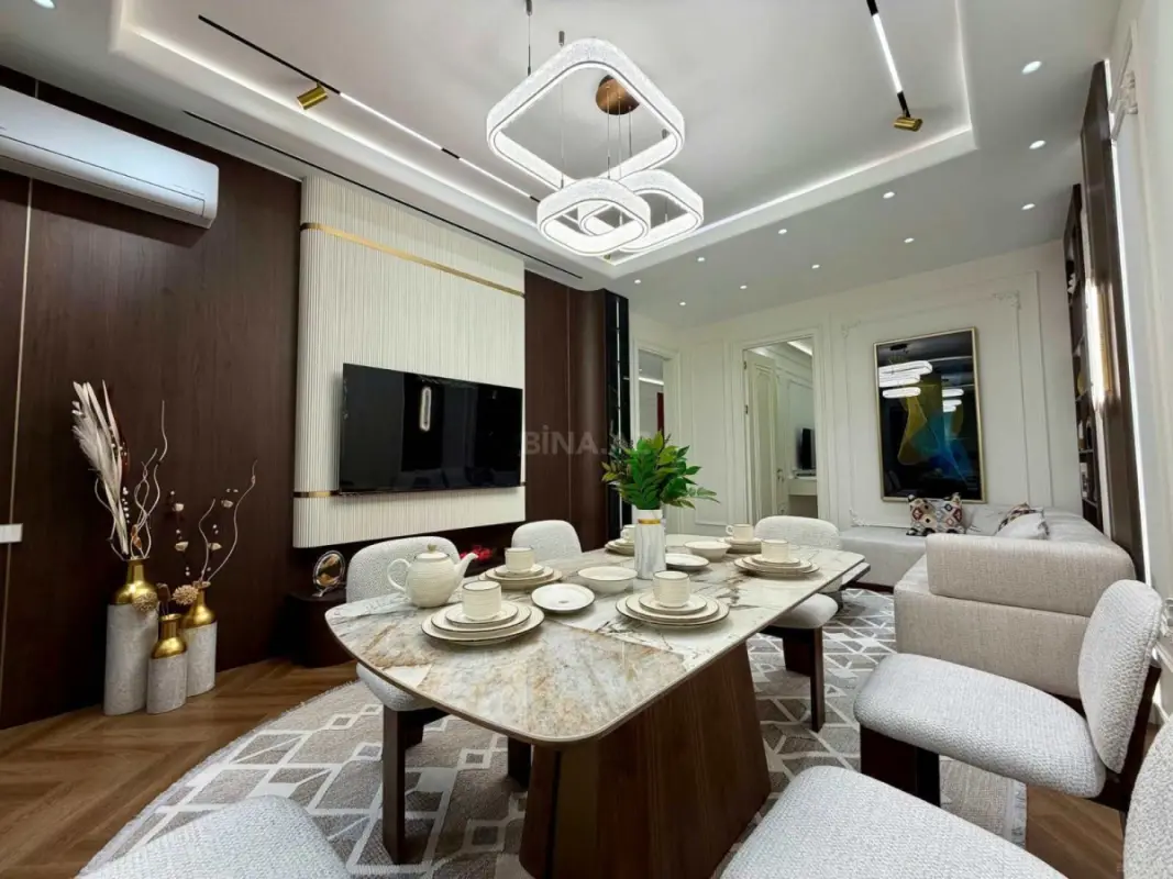 Kirayə verilir 4 otaqlı mənzil 200 m²