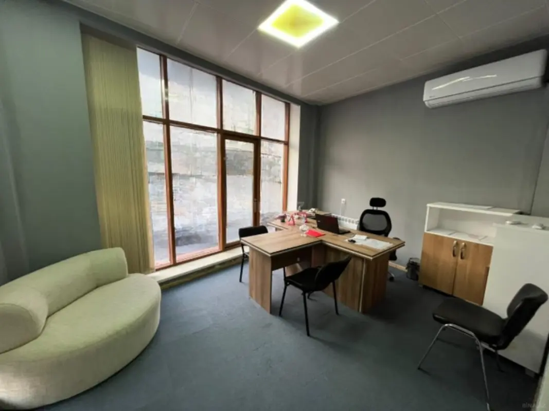 Kirayə verilir 2 otaqlı ofis 50 m²