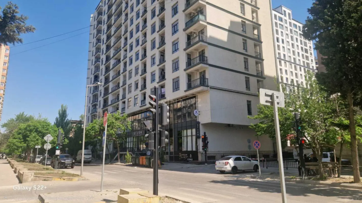 Satılır 3 otaqlı mənzil 118 m²