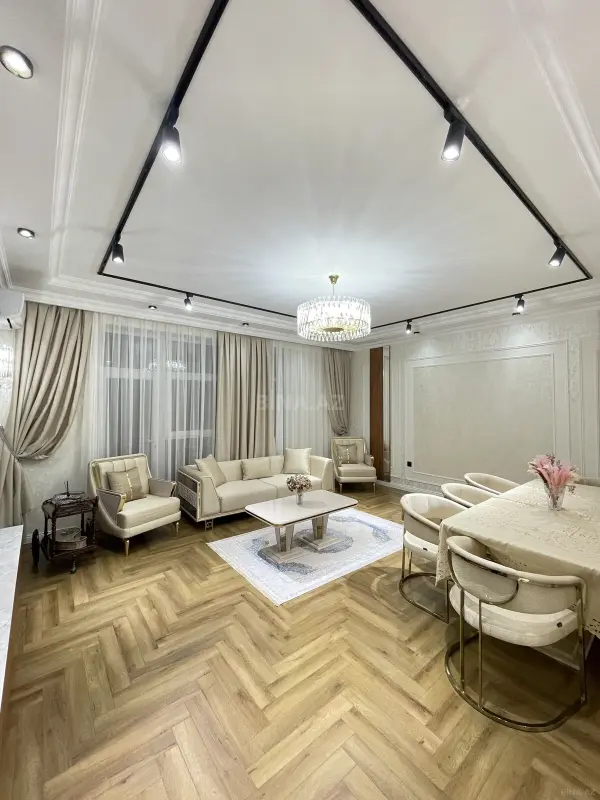 Satılır 3 otaqlı mənzil 145 m²