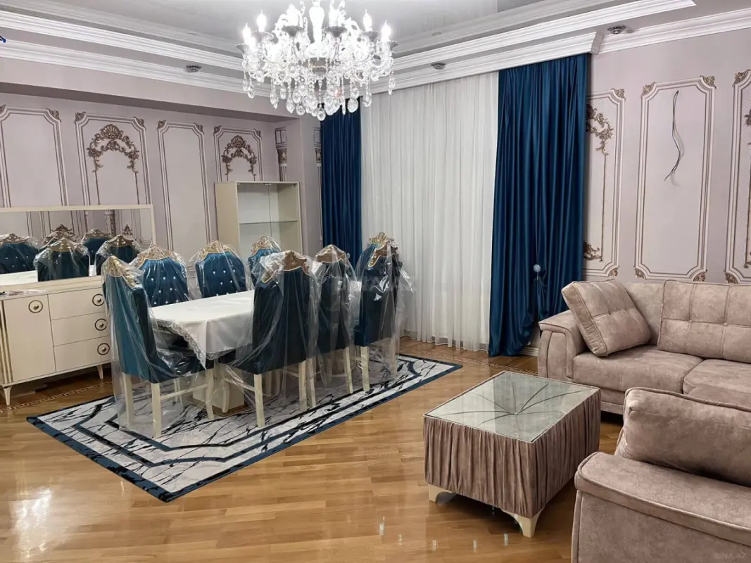 Satılır 3 otaqlı mənzil 130 m²
