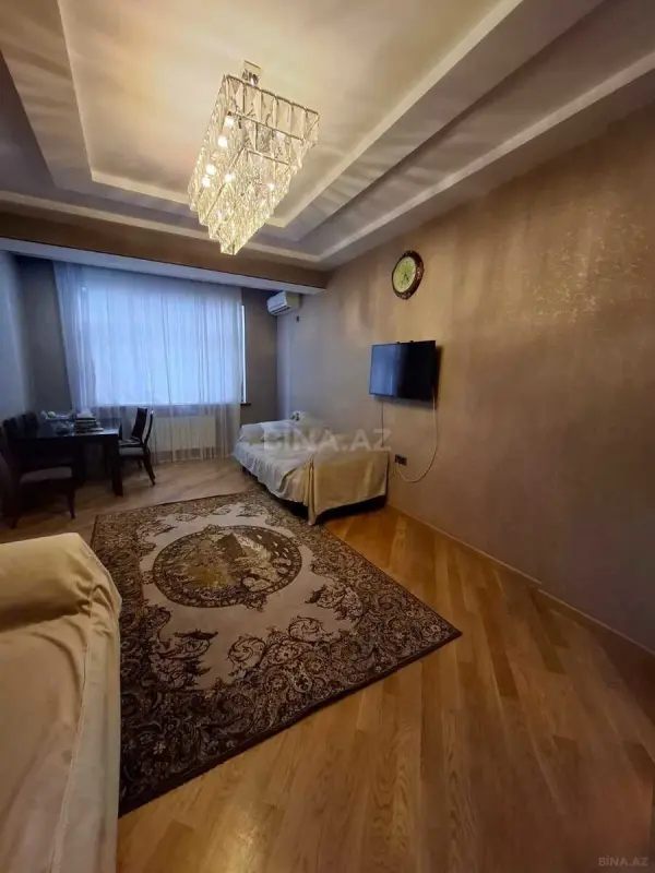 Satılır 3 otaqlı mənzil 115 m²