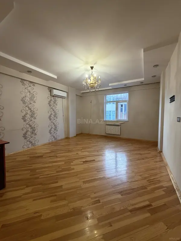 Satılır 2 otaqlı mənzil 75 m²