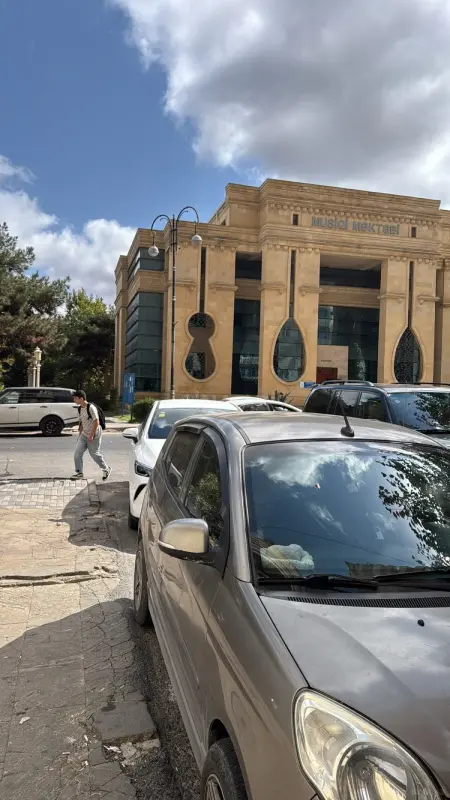 Satılır 3 otaqlı mənzil 60 m²