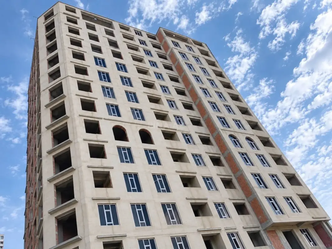 Satılır 3 otaqlı mənzil 110 m²