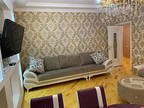 Kirayə verilir 2 otaqlı mənzil 67 m² — Bakı, İnşaatçılar 2 otaq 67.00 m²