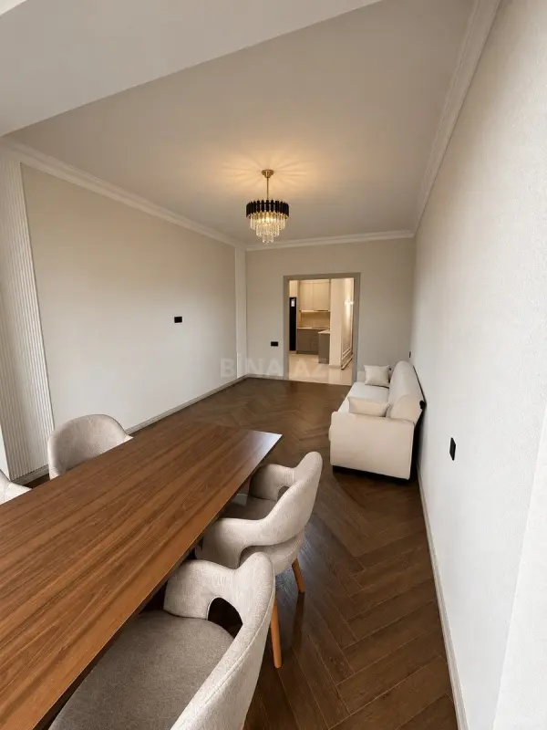 Satılır 2 otaqlı mənzil 78 m²