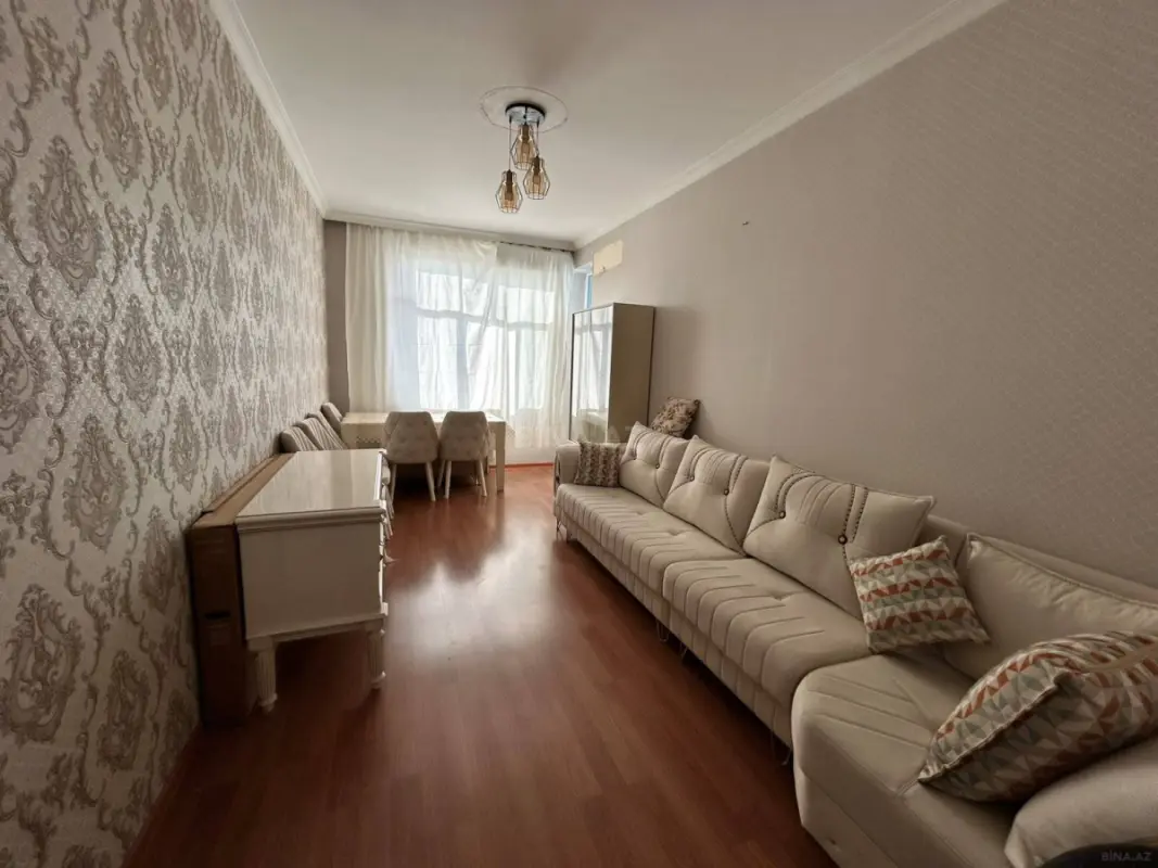 Satılır 2 otaqlı mənzil 61 m²