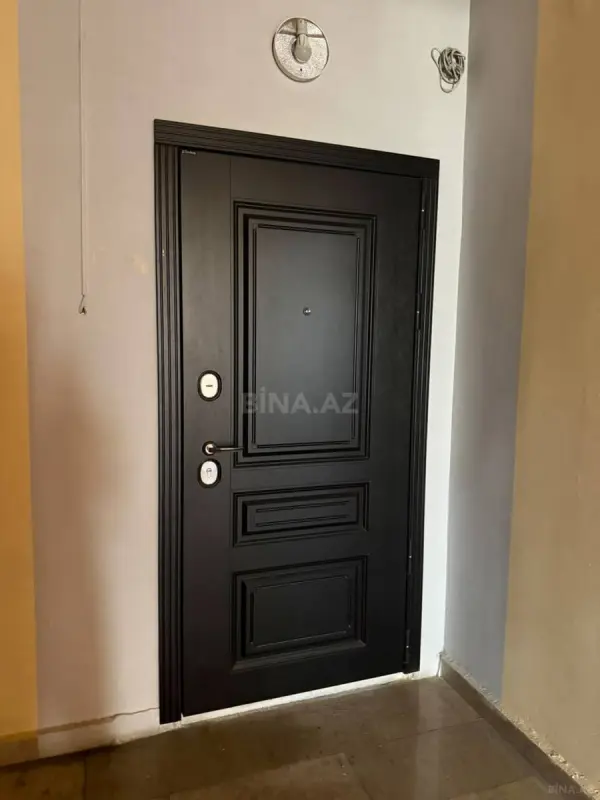 Satılır 4 otaqlı mənzil 155 m²