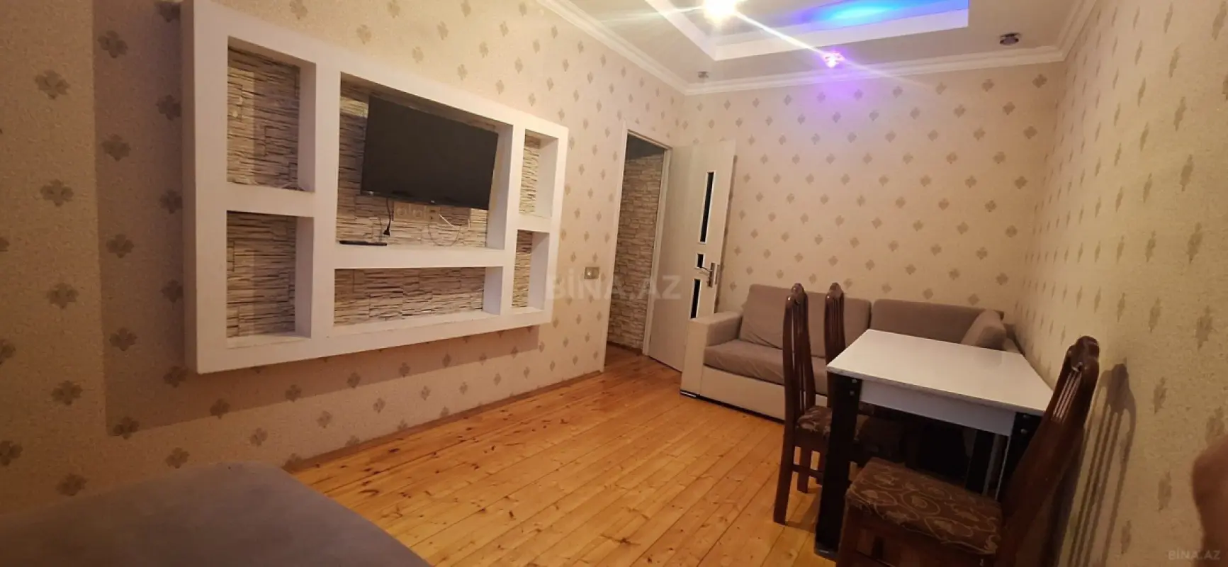 Kirayə verilir 2 otaqlı mənzil 57 m²