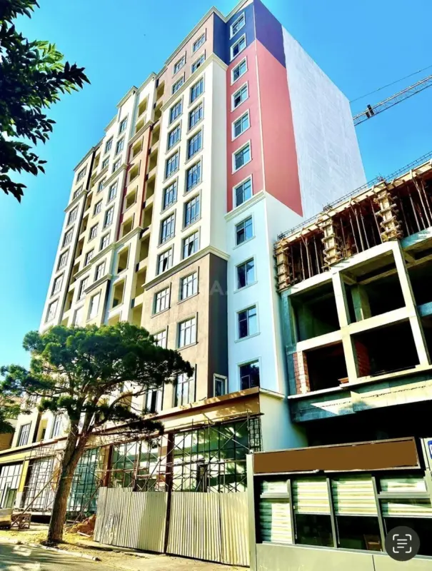 Satılır 3 otaqlı mənzil 94 m²