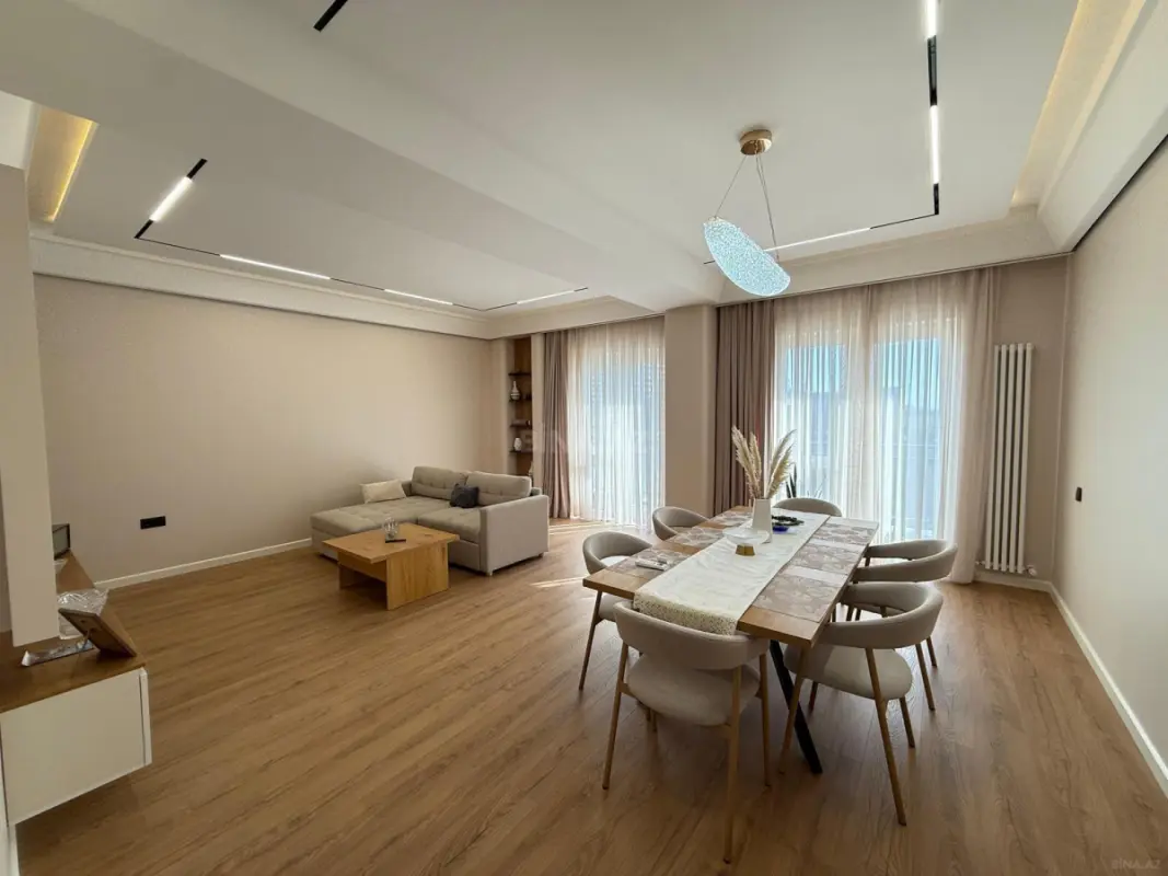 Kirayə verilir 3 otaqlı mənzil 140 m²