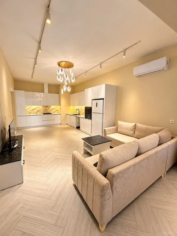 Satılır 3 otaqlı mənzil 114 m²