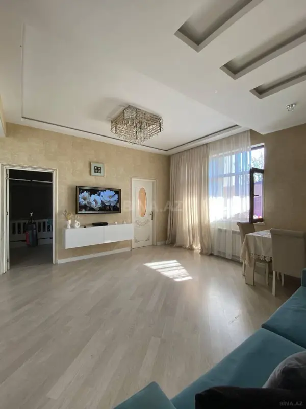 Kirayə verilir 2 otaqlı mənzil 81 m²