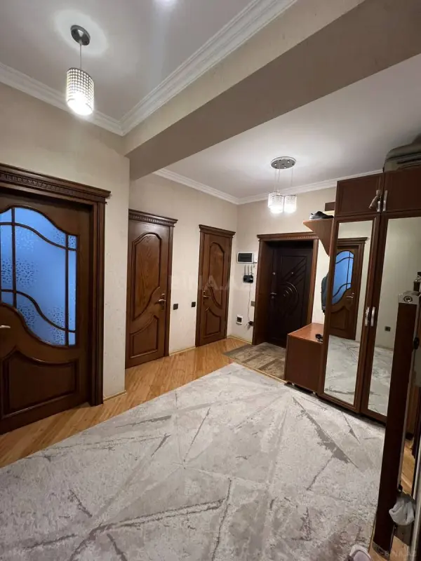 Satılır 3 otaqlı mənzil 76 m²