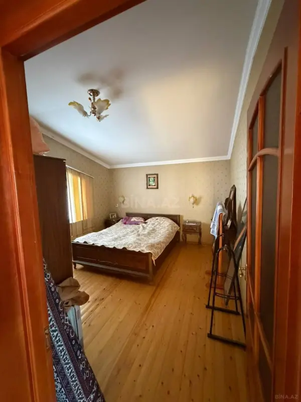 Satılır 4 otaqlı həyət evi 135 m²