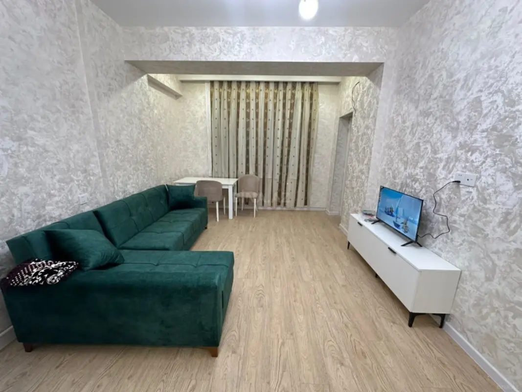 Kirayə verilir 2 otaqlı mənzil 56 m²