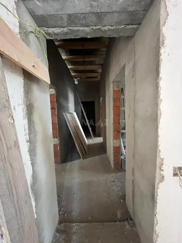 Satılır 8 otaqlı həyət evi 217 m²
