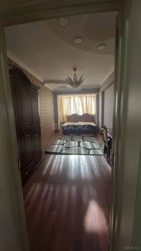 Satılır 3 otaqlı mənzil 115 m²