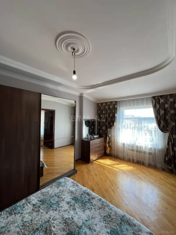 Satılır 3 otaqlı mənzil 76 m²