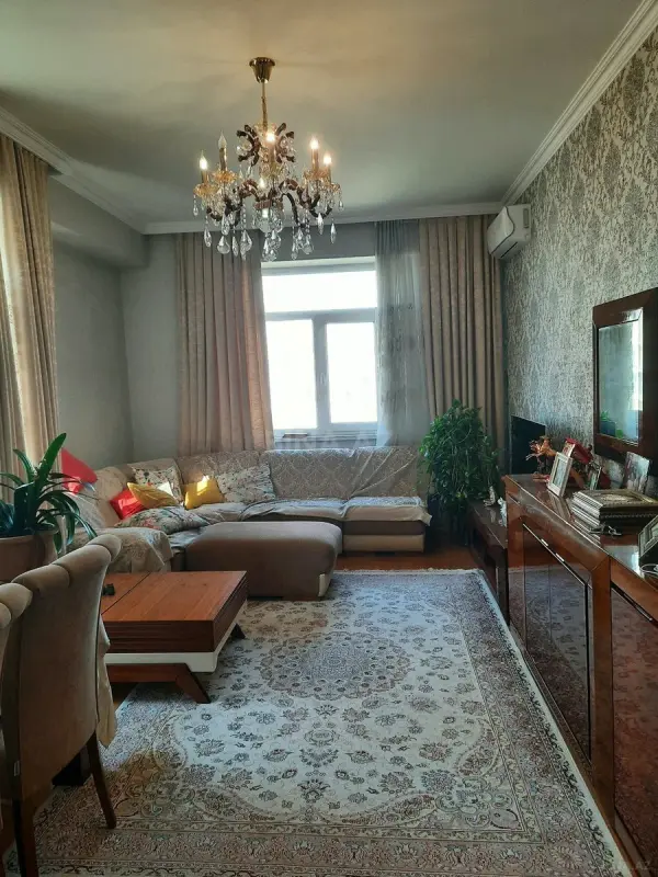 Satılır 2 otaqlı mənzil 70 m²