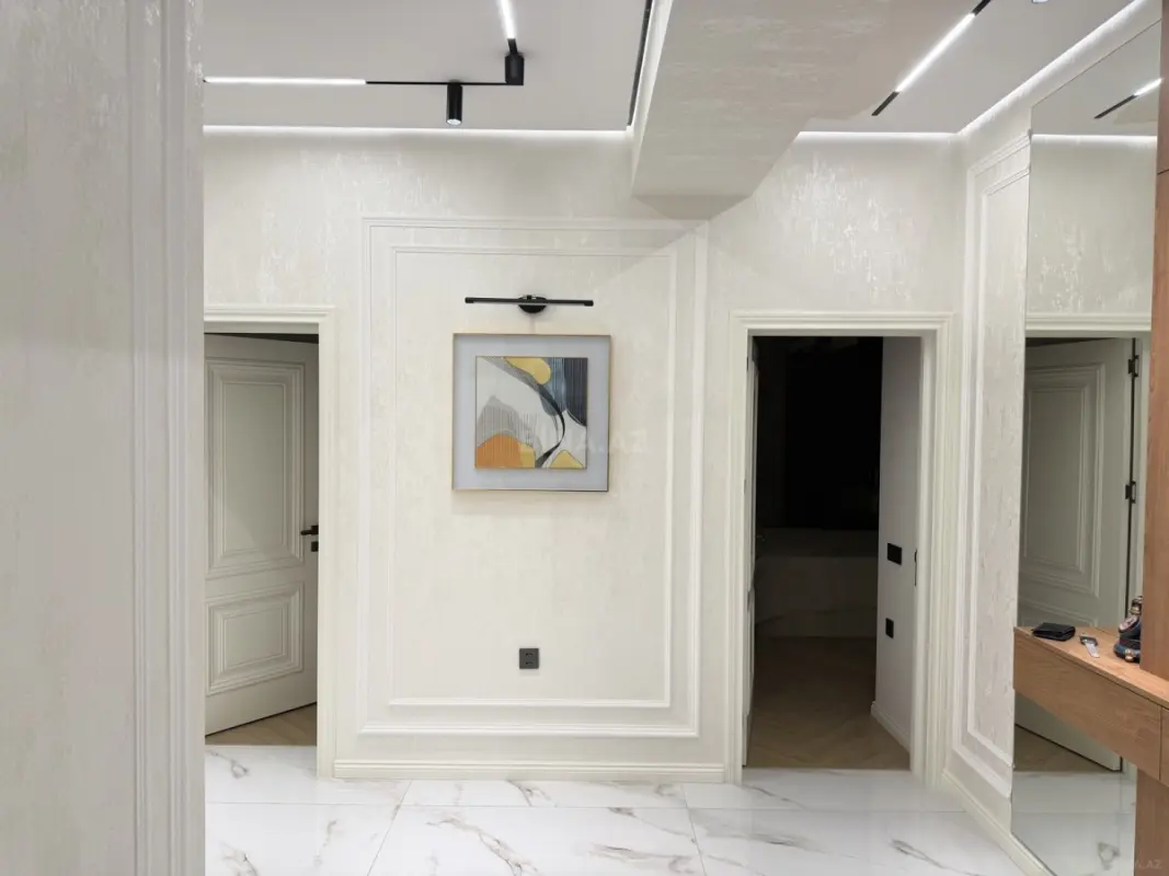 Satılır 3 otaqlı mənzil 115.7 m²