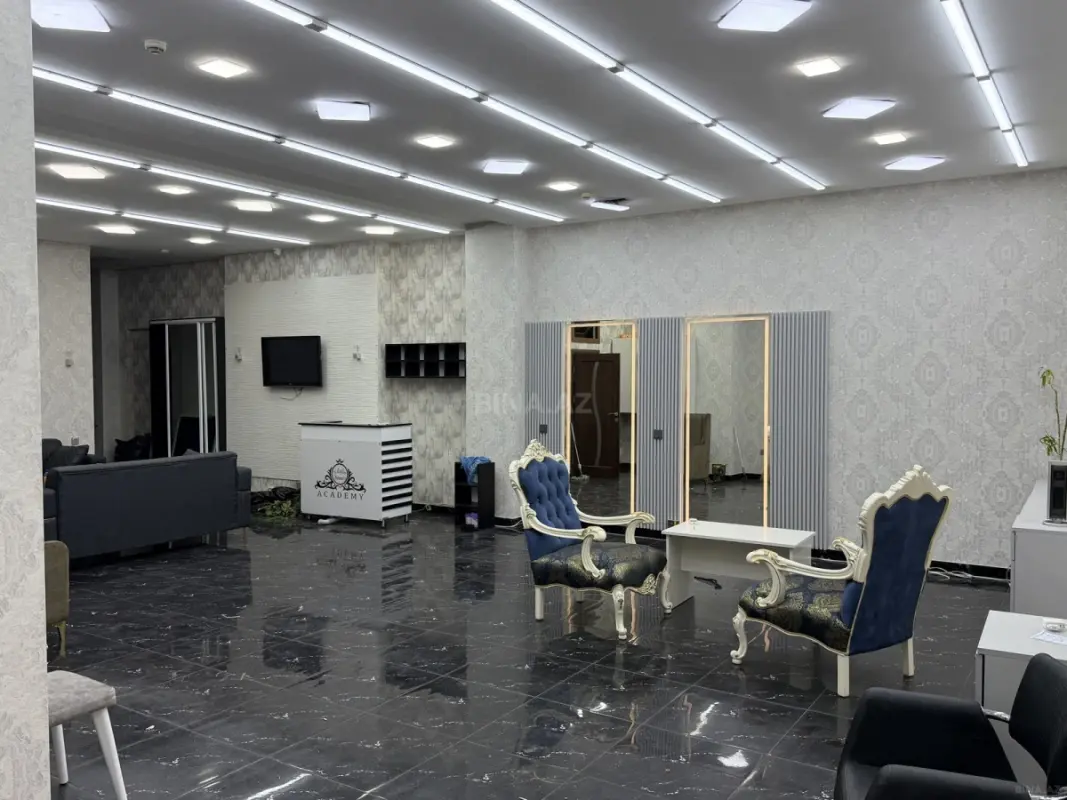Kirayə verilir obyekt 170 m²