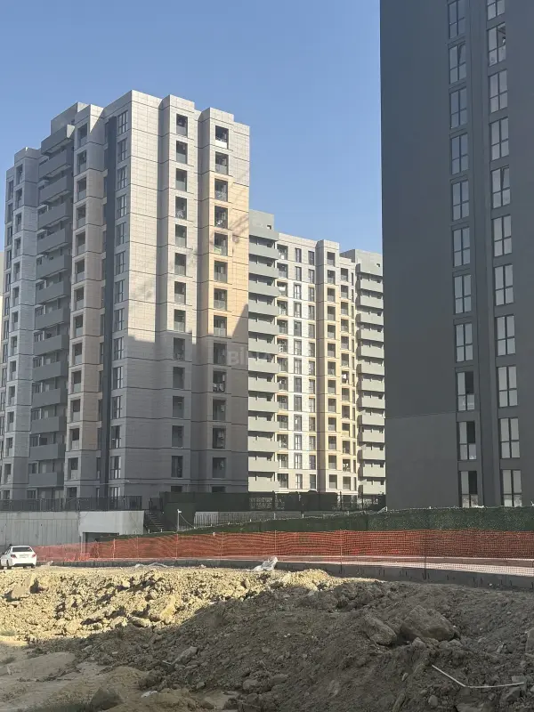 Satılır 3 otaqlı mənzil 101 m²
