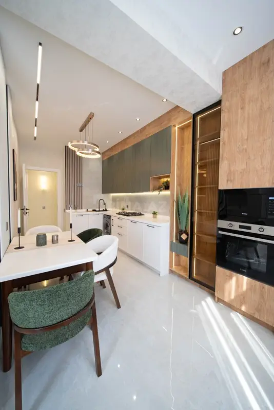 Satılır 3 otaqlı mənzil 118 m²
